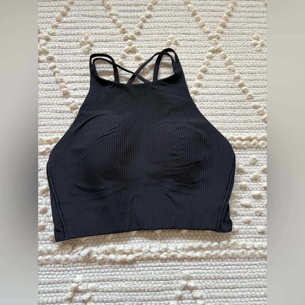 Lululemon like a cloud high neck bra size 6